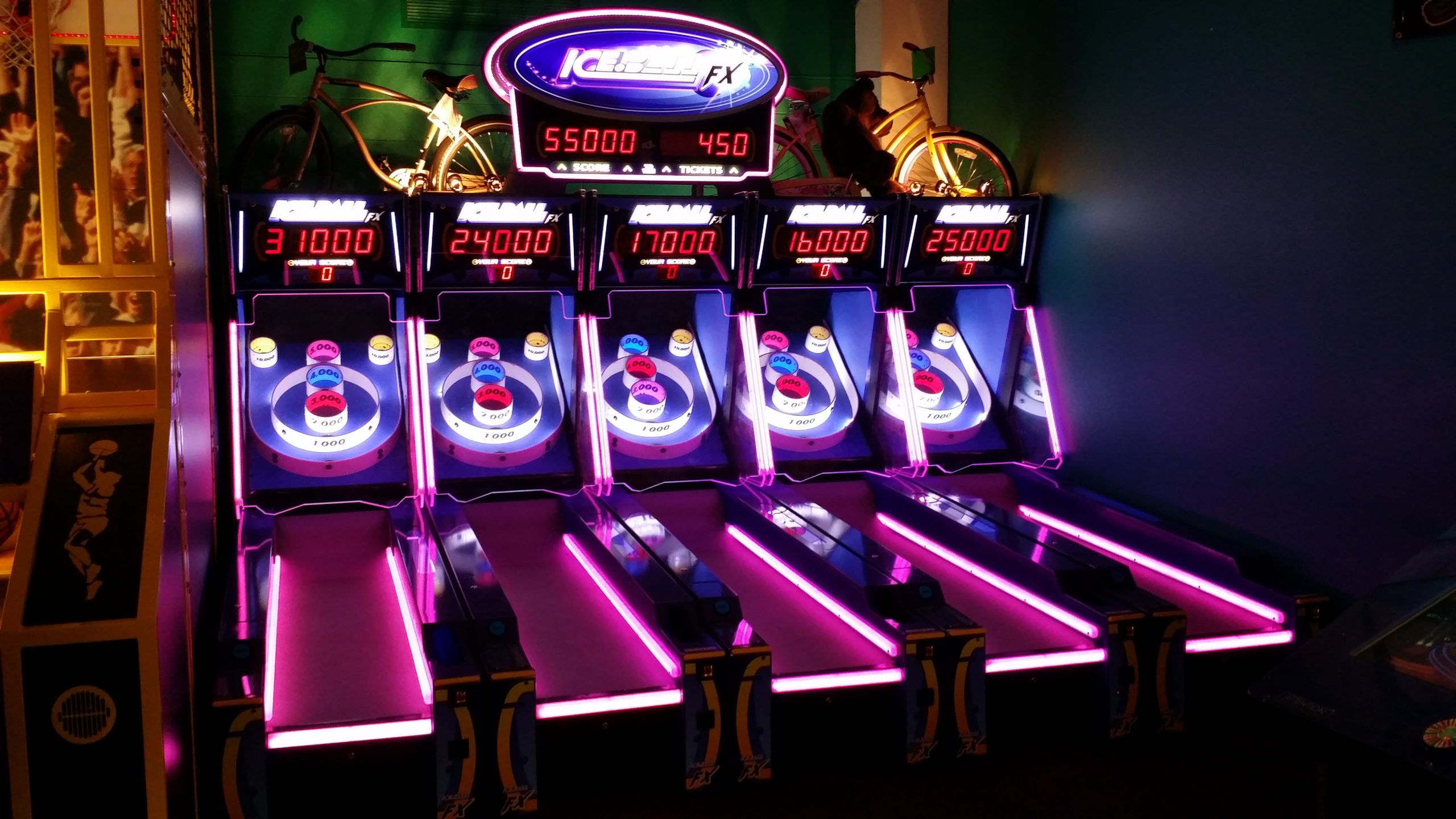 Iceball FX (shown as 5 units with Mega Marquee)